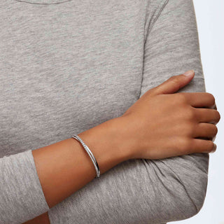 Hyperbola bangle, White, Rhodium plated