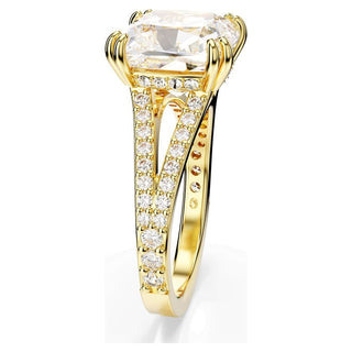 Stilla cocktail ring
Square cut, White, Gold-tone plated