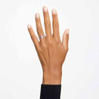 Stilla cocktail ring
Pear cut, Pavé, White, Rhodium plated